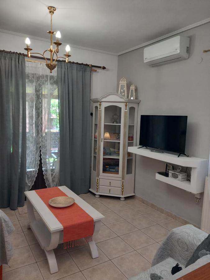 הוילה קורופי Poly'S Sea Side House מראה חיצוני תמונה