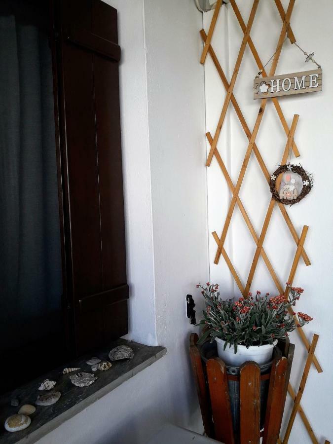 הוילה קורופי Poly'S Sea Side House מראה חיצוני תמונה